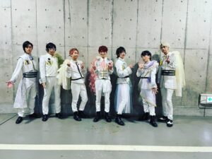 Kensho Ono Instagram - 『IDOLiSH7 LIVE BEYOND Op.7』
無事終了！本当にありがとうございました🌈
今回は単独ということもあり、出ずっぱりで、他の衣装で撮る時間がありませんでした…。
そして代永さんと撮れなかった😭