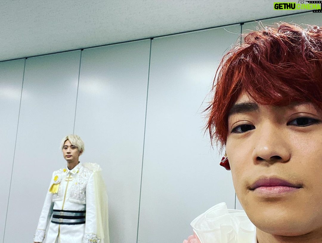Kensho Ono - 78.7K Likes - 『IDOLiSH7 LIVE BEYOND Op.7』
無事終了!本当にありがとうございました🌈
今回は単独ということもあり、出ずっぱりで、他の衣装で撮る時間がありませんでした…。
そして代永さんと撮れなかった😭