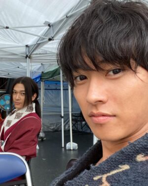 Kento Yamazaki Instagram - 政！漂！大王様！
お亮！

#PR
#吉沢亮
#キングダム2