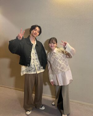 Kento Yamazaki Instagram - 映画ゴールデンカムイ大阪キャンペーン
大阪の皆さんから沢山パワーもらいました！
公開まで後4日！！！