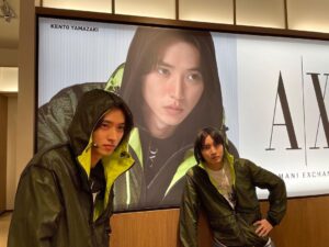 Kento Yamazaki Instagram - 本日19:00〜アルマーニAX新作コレクション紹介動画第一弾がAXオフィシャルサイトで公開！
通くんが来てくれました
#左:賢人#真ん中:賢人#右:通
是非ご覧ください！
#PR
#armaniexchange
#AX21SS
#桜田通