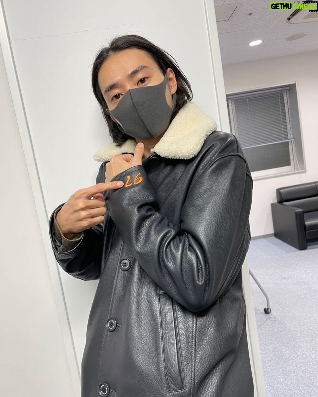 Kento Yamazaki Instagram - 世田谷ベース最高でした 所さんから頂いた 97 俺の誕生日と同じ 嬉しい!
