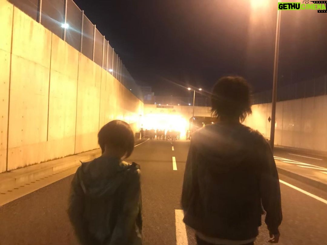 Kento Yamazaki Instagram - 『今際の国のアリス』 全世界同時配信 すたぁと #PR #今際の国のアリス #ネトフリ #netflix #aliceinborderland