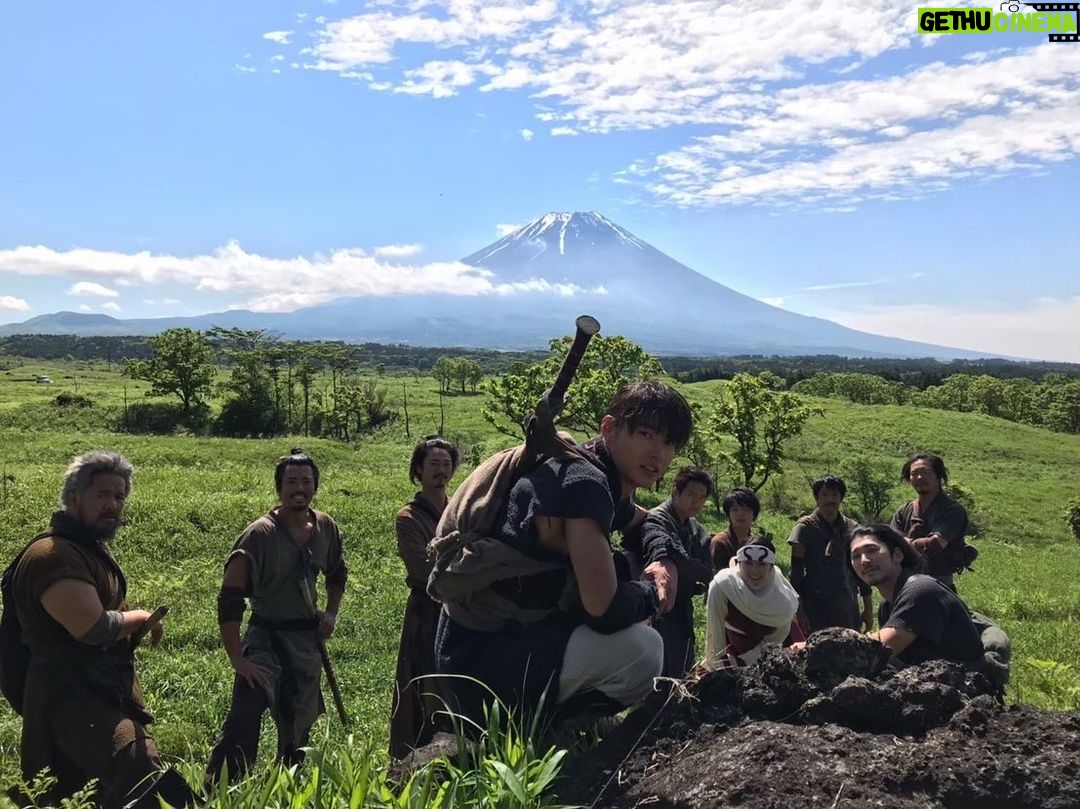 Kento Yamazaki Instagram - 飛信隊!!! #PR #キングダム #運命の炎