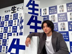 Kento Yamazaki Instagram - 生きれば生きるほど生ビールはうまい！
今日を生きたら全員優勝！
これからサントリー生ビールよろしくお願いします！
#PR
#生生生
#サントリー生ビール
#全員優勝