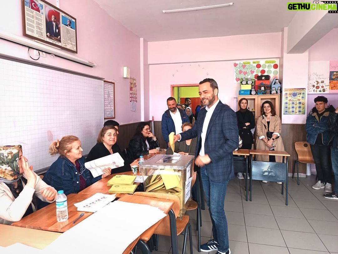 Kerem Fırtına - 50.5K Likes - Yepyeni bir döneme, özgür geleceğimize vesile olsun ✌️