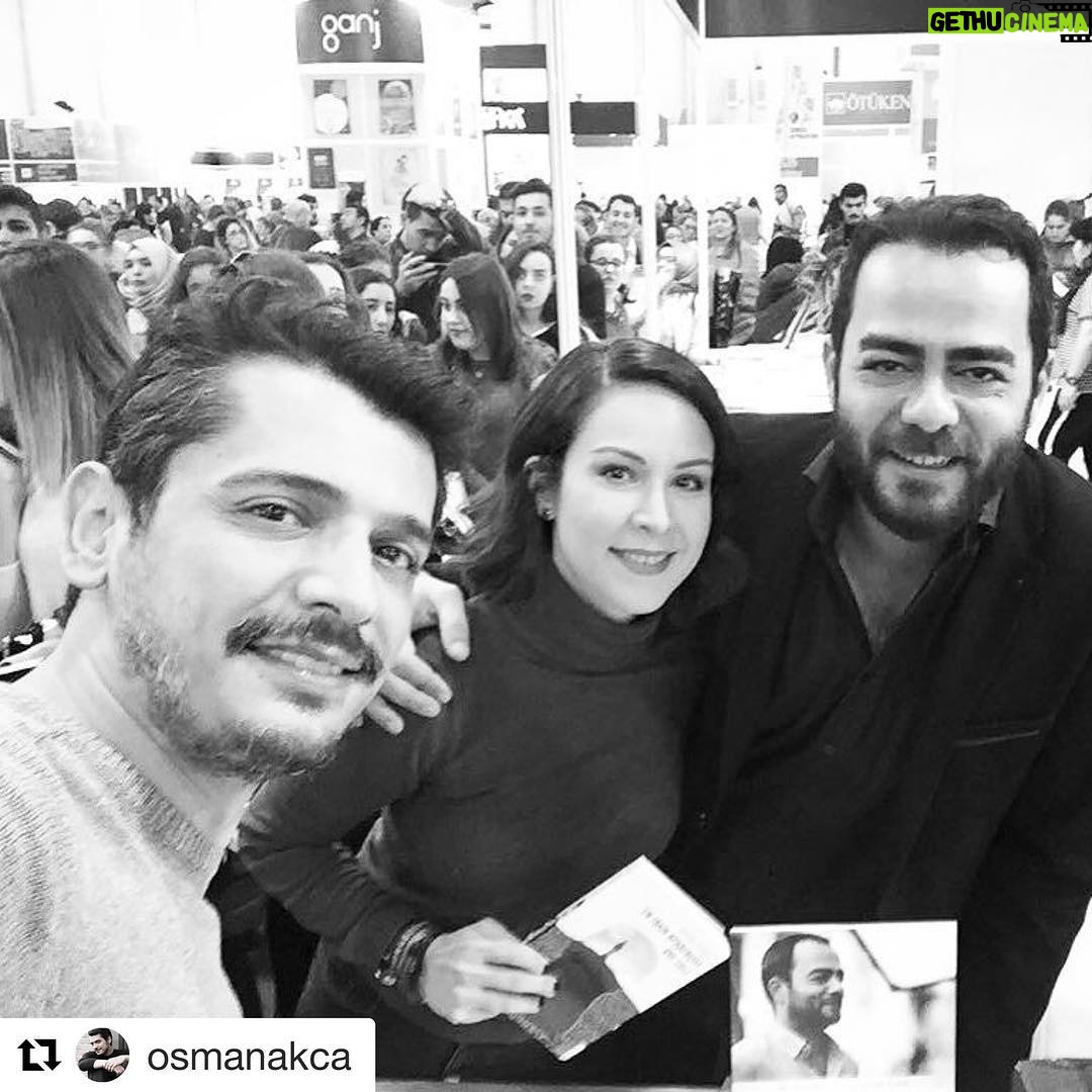 Kerem Fırtına - 21.4K Likes - #Repost @osmanakca (@get_repost)
・・・
Kardeşim @keremfirtina nın kitabı çıktı👏🏻👊🏻 #enyakınarkadaşımbirdeli #destekmedyagrubu #tüyapkitapfuarı