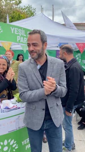 Kerem Fırtına Instagram - Elbette kazanacağız 🌳 Bakırköy 💚
@yesilsol