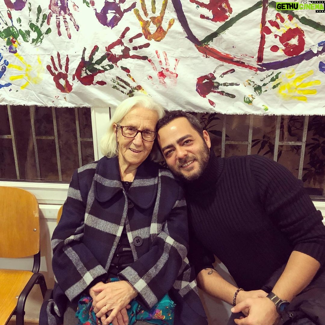 Kerem Fırtına Instagram - İnsan haklarından bahsedebiliyorsak kurucu anneler, Melahat teyzeler sayesinde. #İnsanHaklarıHaftası @ihd_istanbul