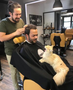 Kerem Fırtına Instagram - Hem Beşiktaş’lı, hem Amed’li. On yılı geçtik. Canım dostum @yamackazici kedisini bilemem.