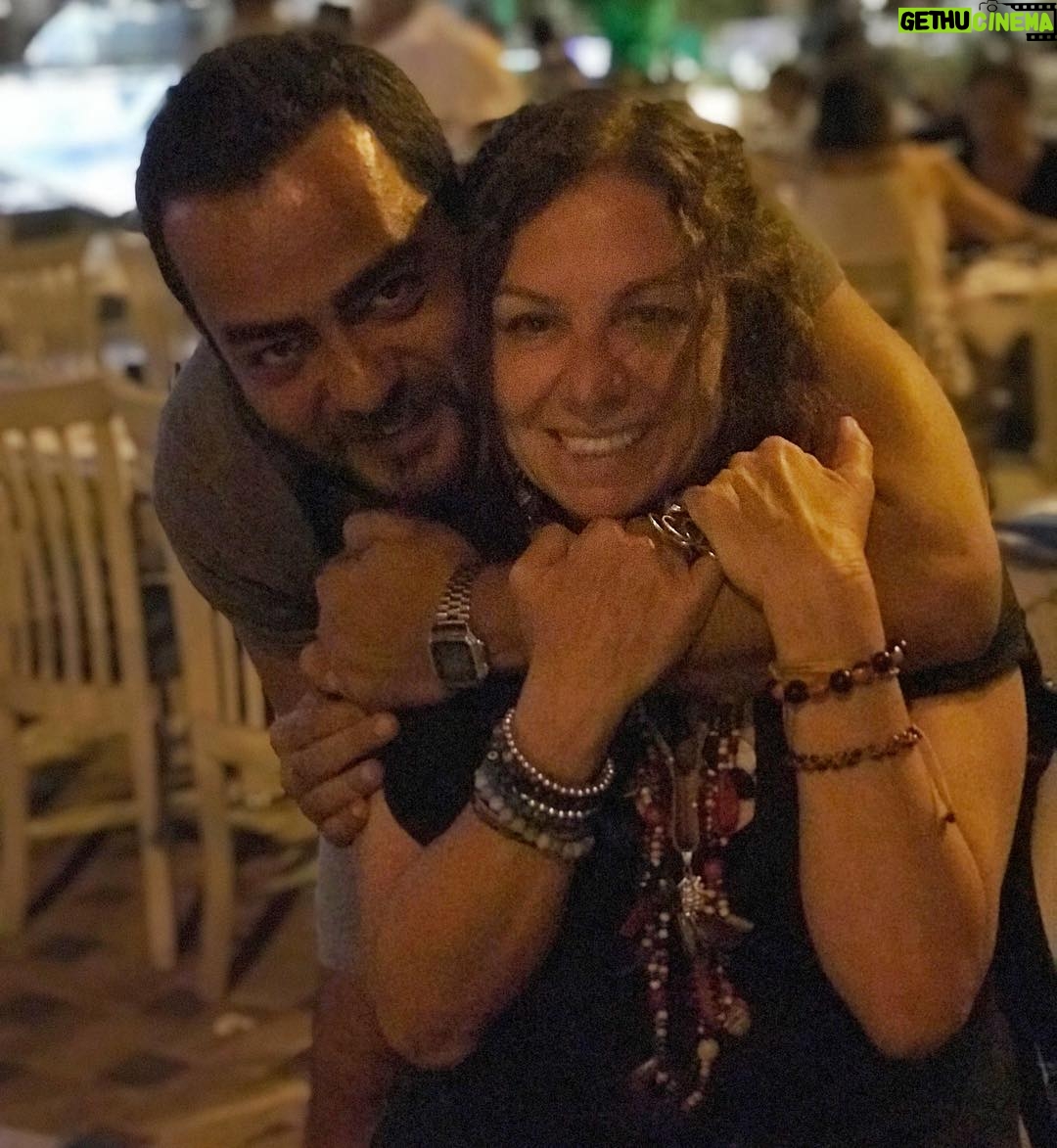 Kerem Fırtına Instagram - Canım Müge. Çok yıl, çok dostluk. 🦋✌️🙏 @muge_turali_