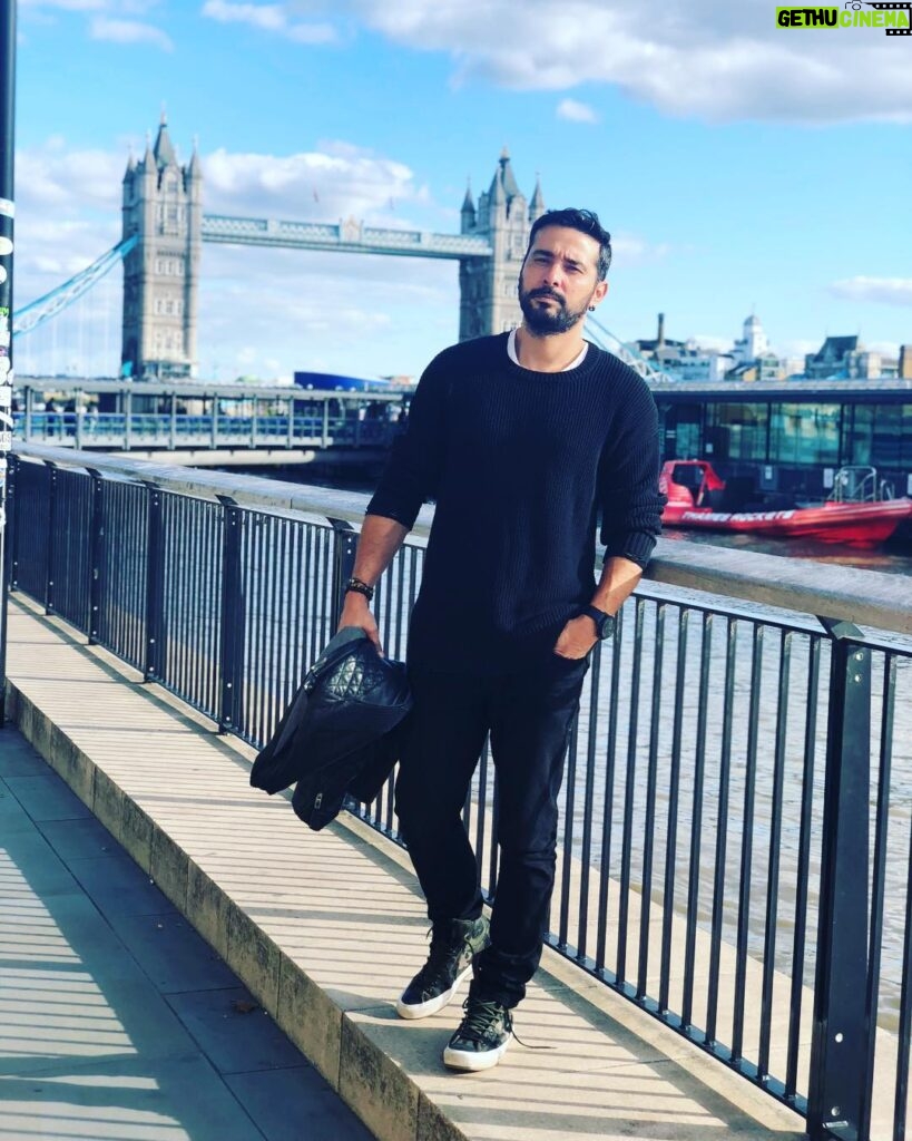 Kerem Poyraz Kayaalp Instagram - #nofilter YES #london sunshine😎 #towerbridge #kerempoyrazkayaalp #kerempoyraz London, United Kingdom