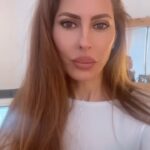 Kerri Kasem Instagram - I love this place! The @ContourRoom has the Zimmer Z Wave for cellulite reduction and skin tightening and it’s one of the best machines I have ever used! @sculptinggenie knows her stuff! TY @natashahall for telling me about this place! #AntiAging #CelluliteRemoval #SkinTightening #zwave Sherman Oaks
