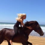 Kerri Kasem Instagram – Channeling my inner Khaleesi! 
 
We are in Essaouira, Morocco where they filmed part of Game of Thrones, so I thought it only appropriate! 🐉

TY @yassine_cavalier 💛

Book an amazing horseback riding adventure like this like this one with @my_cavago! 🐴

#Morocco #GameOfThrones #khaleesi #Blonde #BlackStallion