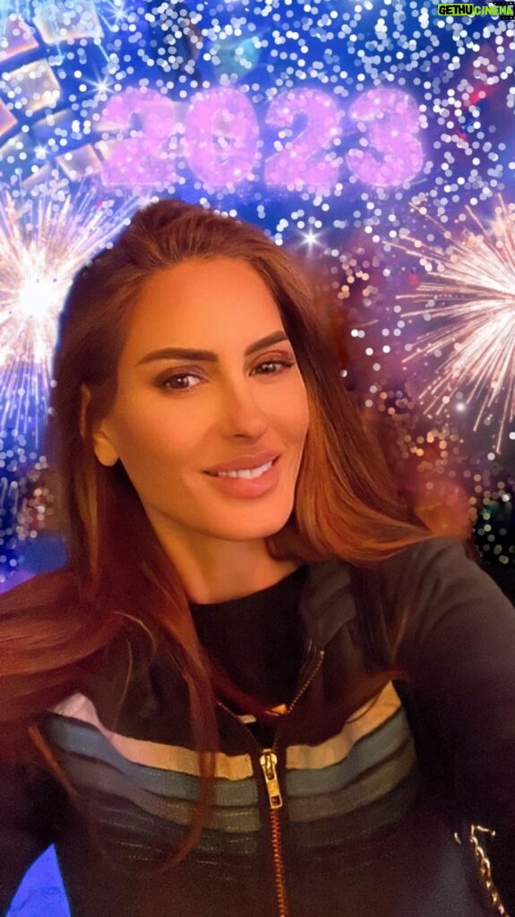 Kerri Kasem Instagram - HAPPY NEW YEAR!!! 🥳 Thank you 2022, here’s a little recap… What an incredibly epic year! I learned to fly helicopters, created a company, did a couple TV shows, created a few shows, had beautiful horse photo shoots, made it on a billboard in Times Square, met some amazing people, grew spiritually and helped so many people and animals! And… I got to share it with YOU right here. Thank you for taking the time to share my life with me! I’m so excited to see what 2023 brings!!! #Helicopters #Horses #Motorcycle #Adventure #2022Recap