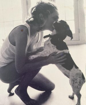 Kerry Condon Instagram - A year ago today, I had to say goodbye to my Peggy. It’s still really hard to write this and not cry. Thanks so much to everyone who loved her, especially Lindsay @denurbandogretreat for helping me care for her all these years. She had a beautiful life and will always be in my heart. I just really hope goodbyes are not forever ❤️