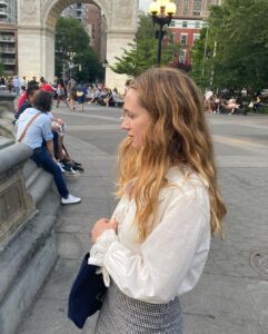 Kerry Condon Instagram - I’m in New York - working on Ray Donovan the finale ⭐️ ❤️