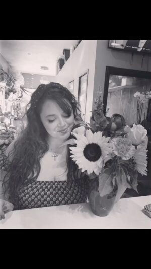 Kether Donohue Instagram - Thank You, Jesus, for another year 🌷 new season in bloom 💐 I touched Your Garments and was never the same Luke 8:40-55 🕊