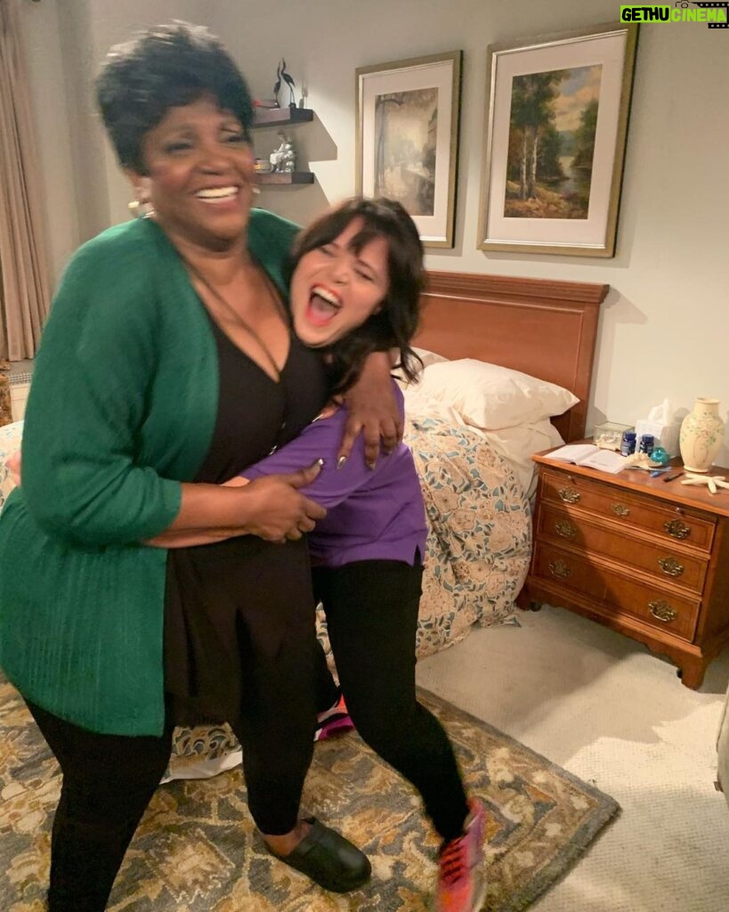 Kether Donohue Instagram - ‼️🏆 LEGEND ALERT 🏆‼️a flip book of love with @annamariahorsford 😭😭😭😍🥰😍 @bpositivecbs S2 —we have some reeaal legends this season, can’t wait for everyone to see Anna Maria’s magical performance❣️💫