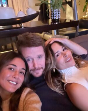 Kevin Connolly Instagram - No caption necessary!!! #tgif @zulay_henao @echriqui
