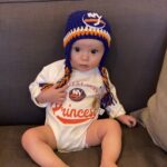 Kevin Connolly Instagram - Kennedy’s reaction after the @ny_islanders give up a goal late in the period!!!