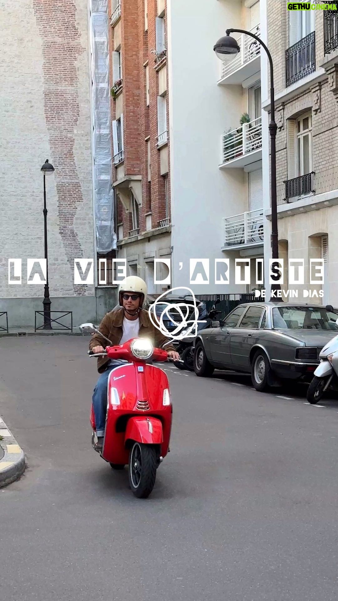 Kevin Dias Instagram - Vous êtes chauds pour des bribes d’une belle vie semée d’embûches ? 👀🎢