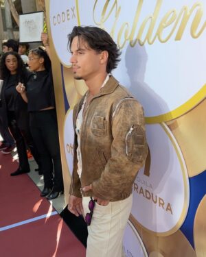 Kevin Dias Instagram - Honored to be involved with such an important event ! (and yeah I bumped into a Netflix colleague) 🤝🏼✨

@goldmeetsgolden