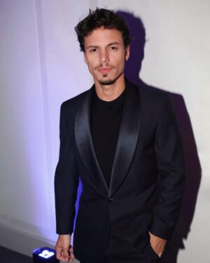 Kevin Dias Instagram - happy to attend @babethdjian’s gala dinner for @associationaem ♥️🌍 

Thank you @tods 
@fursac.paris 
@isabrulier