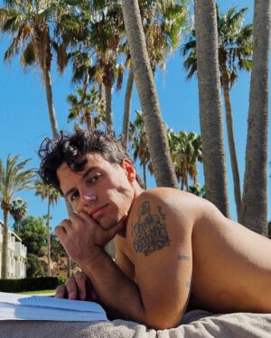 Kevin Dias Instagram - winter in the Canary Islands hits different 🏜️