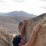 Kevin Dias Instagram – ⚠️ âmes sensibles s’abstenir.. 🌬️🧗🏻‍♂️ #fuerteventura #canaryislands #climbing