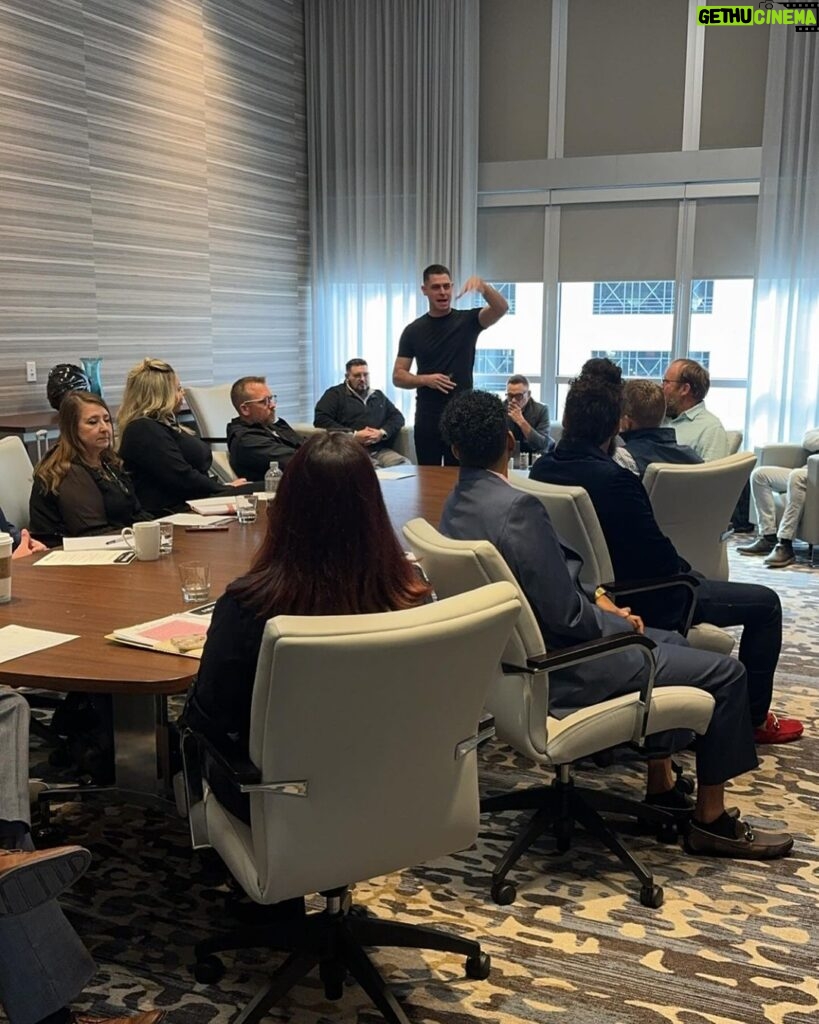 Kevin Harrington Instagram - A Day With A Shark event in St. Pete with some of the world’s top entrepreneurs. This group of exceptional business owners are taking action!! They’re growing and not looking back…… my dream team and I are going to help them get there!! LET’S GO!! If you want to be a part of the next event and you think you qualify, grab the link @realkevinharrington bio!! Or go to adaywithashark.com 🚀