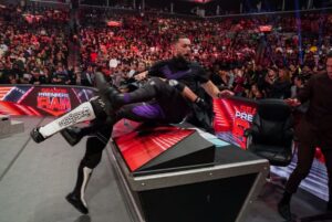 Kevin Patrick Egan Instagram - Night one in Brooklyn will always slap a big massive smile on my face. Frightening and exhilarating, and man am I grateful for it all. Cheers ♥️

#WWE #WWERaw #MondayNightRaw