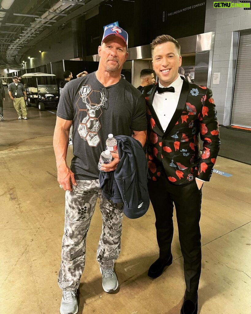 Kevin Patrick Egan Instagram - 🗣GIVE ME A HELL YEAH 🍻 Backstage at #Wrestlemania with the legend, and absolute gentleman Stone Cold Steve Austin ⭐️ Huge congrats on your incredible return after 19 years away. AT&T Stadium