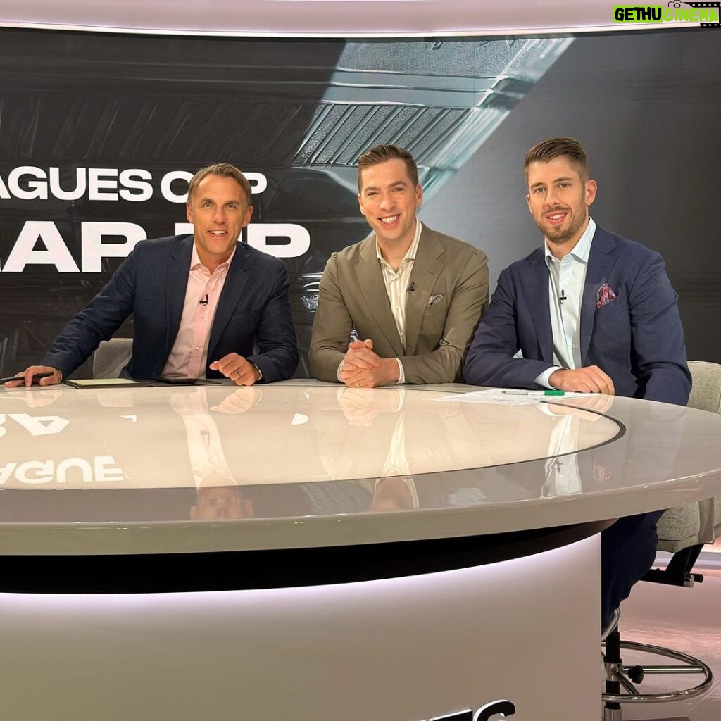 Kevin Patrick Egan Instagram - Loving our late night alongside a cracking team of people, covering the beautiful game. The Leagues Cup has surpassed all expectations so far. Pumped for the games tonight. I’ll be on commentary for the NY Derby at 8pm ET on Apple TV 😁👊🏼 #MLS #LigaMX #LeaguesCup #AppleTV #mlsseasonpass #NYCFC #RBNY #HudsonRiverDerby New York, New York