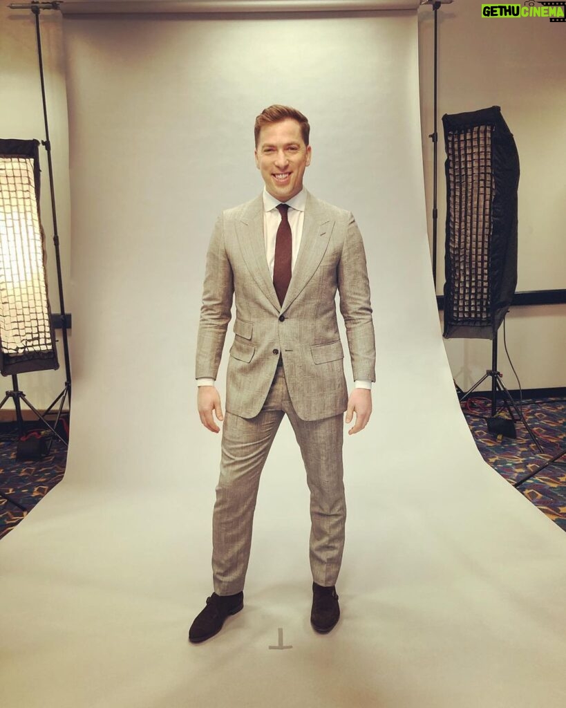 Kevin Patrick Egan Instagram - Happy Monday! Suited and booted. Let’s be havin’ ya! #WWERaw