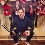 Kevin Patrick Egan Instagram - All go after moving into our new house getting it set for Christmas with the kids! Such a special time. Big thanks to @bearbottomclothing for hooking me up with the most comfortable clothes I’ve ever worn. Their ‘Loft Joggers’ are next level comfy. Perfect for training, or chilling over Chrimbo! Cheers, guys! Highly recommended. #BearbottomPartner #bearbottomclothing