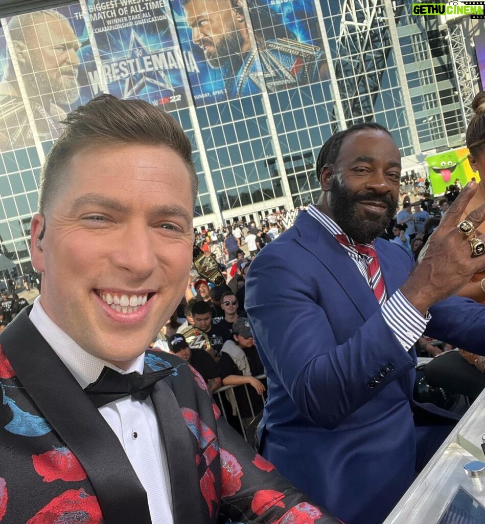 Kevin Patrick Egan Instagram - Reflecting on an unforgettable weekend in Dallas for Wrestlemania. I’m one lucky fella getting to work alongside such legendary humans. From the behind the scenes crew, to my fellow co-hosts, to the superstars themselves… love ya! Cheers for such an epic weekend ❤️ #wrestlemania #wwe #wweraw #wwehof