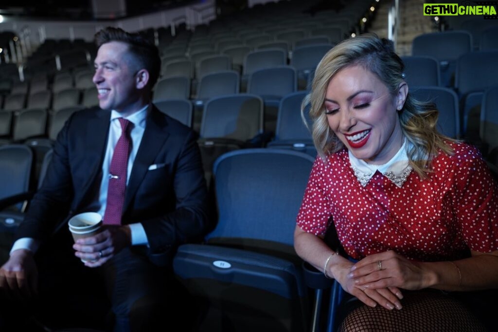 Kevin Patrick Egan Instagram - Monday Night Lols with my backstage bud @sarahschreiber. Soaking up the arena before the madness takes over. 📸 @themattycox #WWERaw #WWE Indianapolis, Indiana