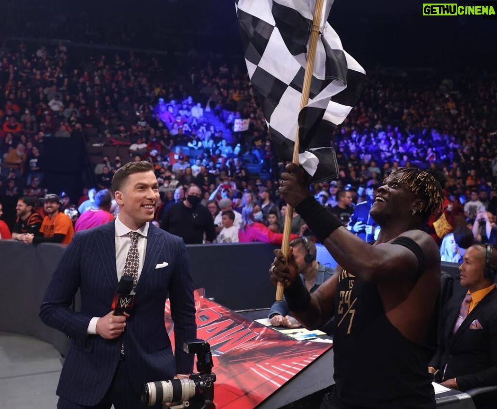 Kevin Patrick Egan Instagram - How could you not be smiling next to @ronkillings1?! Loving life on Monday Night Raw ♥️ #WWERaw 📸 @johnnyphotowwe Cincinnati, Ohio