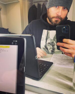 Kevin Ryan Instagram - Back in the office… Shooting #HarryWild  Representing the pup 🐕