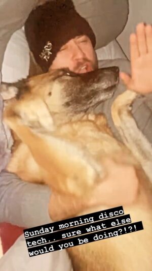Kevin Ryan Instagram - Sunday morning are for rockin’ it out with your pup! @copperthedogofficial Belly runs complete, Sting style @theofficialsting #solonely #sundaymorning #lovedogs #dogs #dogsofinstagram #doglover #puppy #puppylove