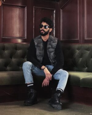 Khalifa Al Bahri Instagram - قطار بطيء افضل من قطار واقف 🚂