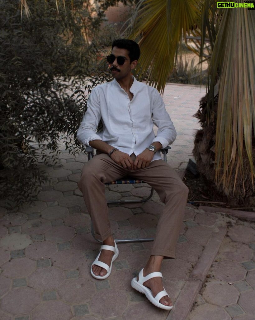 Khalifa Al Bahri Instagram - Mustache make vibes 👨🏻🌴 United Arab Emirates