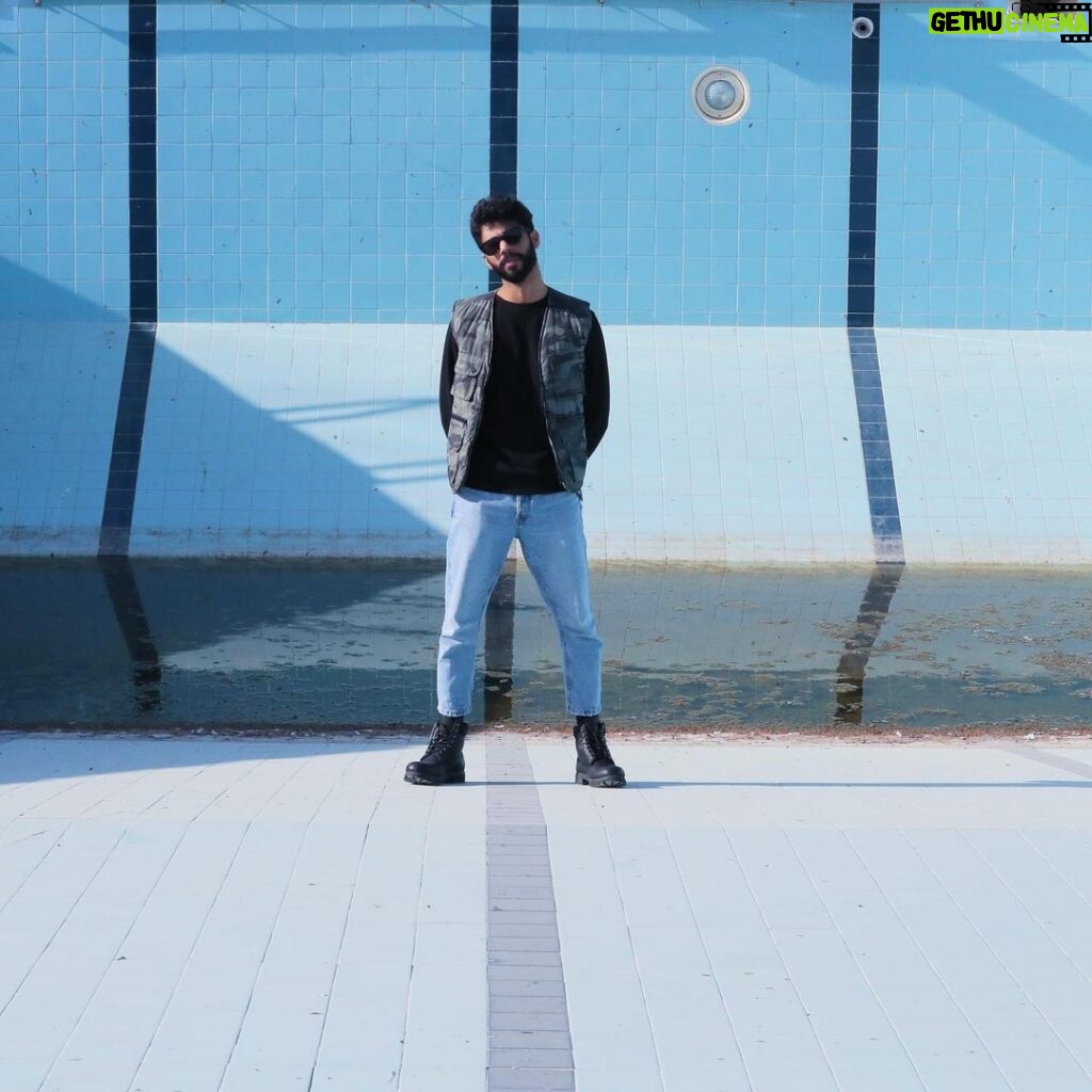 Khalifa Al Bahri Instagram - People don’t care about you until you win. 🕶