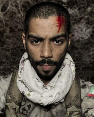 Khalifa Al Bahri Instagram - خليفة البحري في شخصية البطل احمد الصيعري 
#الكمين #alkameen 

@imagenationad 
@weareagcstudios 
احجز تذكرتك من هنا 
www.alkameenfilm.com 
#الامارات #السعودية #الكويت #عمان #البحرين #خليفة_البحري