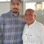 Khosrow Ahmadi Instagram - عزیز دل من تو عکس اول تو تو بغل منی و تو عکس دوم من تو بغل تو.هر دو عکس زیبا دوستداشتنی.چقدر کیف میکنم از لبخندهای قشنگت. این عکسها نشون میده در هر دو حالت من از وجود نازنین تو دارم لذت میبرم و شاکر خداوند هستم.عشق بابا دوست داشتم این تصاویر رو امروز پست کنم که برای من یکی دیگه از روزهای دلنشین خدا هست. تولد یکی دیگه از نازنینان دلم که برام رفیق خوبی شد. رفیق نازنین. همراه دستداشتنی. داداش عزیز. پسر گلم. تولدت مبارک. آرزو میکنم به همه خواستهای دل قشنگت برسی.