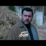 Khosrow Ahmadi Instagram - ... #زمین_گیر ، بهترین فیلم کوتاه جشنواره لامپا. فیلم کوتاه زمین‌گیر به نویسندگی و کارگردانی #علی_احمدی و تهیه کنندگی #محسن_کیایی که در هفتمین حضور جهانی خود در بین فیلمهای منتخب ۱۰مین جشنواره لامپای روسیه قرار گرفته بود، توانست جایزه “بهترین فیلم کوتاه” این دوره را دریافت کند. این جشنواره که مختص به فیلم‌هایی با محوریت مسائل اجتماعی‌ست در تاریخ ۵ تا ۸ اکتبر در پرم روسیه برگزار شد و این فیلم کوتاه به شدت مورد استقبال داورها و تماشاگران قرار گرفت. این فیلم پیش از این در جشنواره های رپیدلاین آفریقا، تائوبای گرجستان، کاتالینای آمریکا، میهودوی آمریکا و هفته فیلم آسیا حضور داشته و توانسته از جشنواره زندگی فراتر از زندگی ایتالیا جایزه بهترین فیلم کوتاه را کسب کند. این فیلم محصول کمپانی نوآر کارن فیلم است. محسن کیایی، خسرو احمدی، حدیث بیابانگرد، مرتضی احمدی، آیان یاربیگی و فریده سپاه منصور در این فیلم ایفای نقش کرده اند. همچنین عوامل این فیلم کوتاه عبارتند از : مدیر فیلمبرداری: وحید ابراهیمی تدوین:نیما جعفری جوزانی طراحی و ترکیب صدا: علیرضا علویان مدیر صدابرداری: آرش برومند جلوه های بصری: فریدناطر فصیحی طراح گریم: عباس عباسی آهنگساز: آرمان موسی‌پور طراح صحنه و لباس: مرجان گلزار مدیر تولید: کامیاب متولی برنامه ریز و دستیار اول کارگردان: مهرنوش حسینی دستیار دوم کارگردان : سجاد باقری منشی صحنه: آزاده جهانبخش عکاس : محسن کرمانی 🔆 پخش بین الملل : فرست اسکرین #مهدی_مهائی #فرست_اسکرین . ساخت تیزر: امین سلمانی ‏@noirkaren.film ‏@aaliahmadi ‏@mohsen_kiaee ‏@khosro_ahmadi ‏@_hadisbiabangard‏ ‏@mehdi.mahaei‏ ‏@firstscreenfilm @morteza_aahmadi @aminsalmaniii