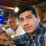 Khosrow Ahmadi Instagram - شهریور ماه زیبا و دوستداشتنی چه اولش چه آخرش.با آمدنت کنارم خدا یک بار دیگه بهم گفت دوست دارم چون یک دوستداشتنی خوشتیپ و خوش فکر برات فرستادم تا زندگی رو دلنشینتر بگذرونی.هر وقت شرایط برام سخت میشه و کم میارم وجود شماها آرومم میکنه و شاکر خداوند میشم. امیر نازنینم خوشحالم کنارمی.رفیق روزهای سخت وجودت دلگرمی زیادی رو برام داره. امیدوارم همیشه در زندگیت و عشقت به اونچه که میخواهی برسی و موفق باشی. یکی از زیباترین روزهای زندگیم رو با داشتن تو به خودم تبریک میگم. همه این عشقورزی برای همین بود که بگم تولدت اول از همه مبارک خودت باشه بعد مبارک ما و در آخر مبارک دوستدارانت باشه. زادروزت مبارک.