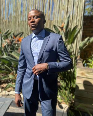 Khulu M. Skenjana Instagram - Love and hate are the same damn thing, the opposite of both is indifference...... M!NATi 

#ChooseDay #LoveAndHate #6no9 #SevenNeMbazo