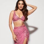 Kiara Advani Instagram - Felt magical walking the ramp for the dream duo at the opening show of couture week 💗✨